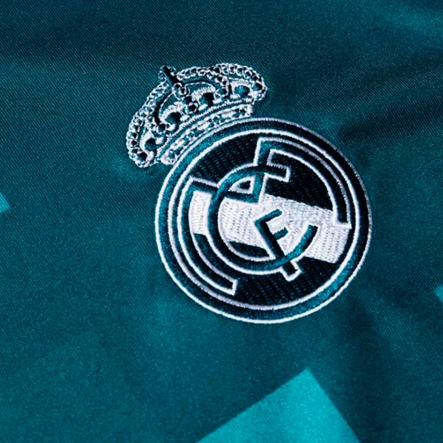 Real Madrid 17/18 Fan Third Away